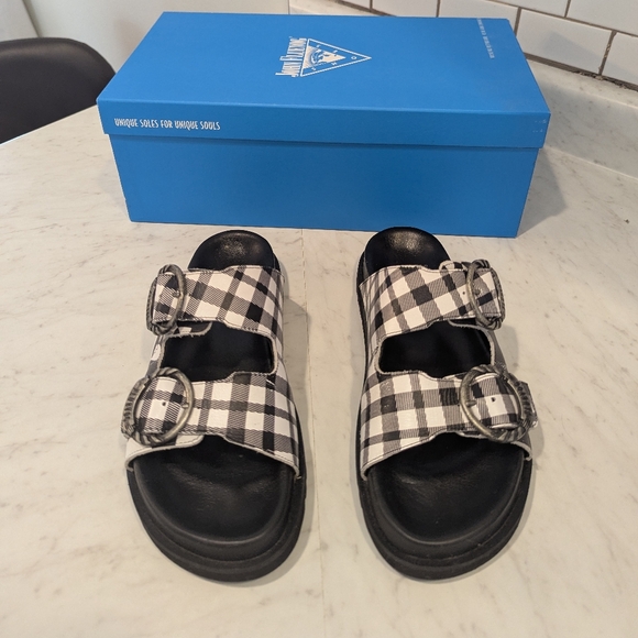 GUC John Fluevog Womens 8 Chillville Double Buckle Sandal Bunk Bed Plaid Heart - Picture 1 of 6
